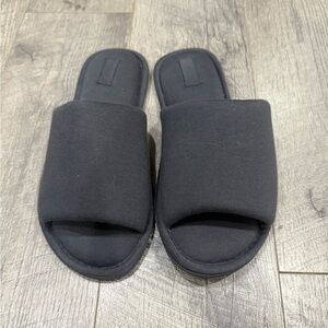 SKIMS Charcoal Slippers